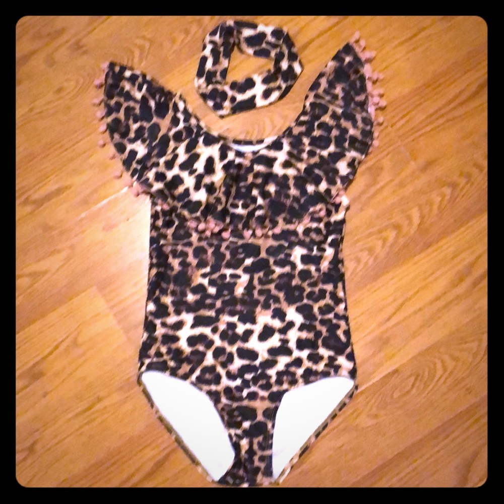 Girls size 8 Leopard with matching headband